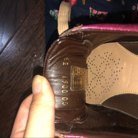 Louis Vuitton Authentic sneakers size 39 - Picture 8 of 9